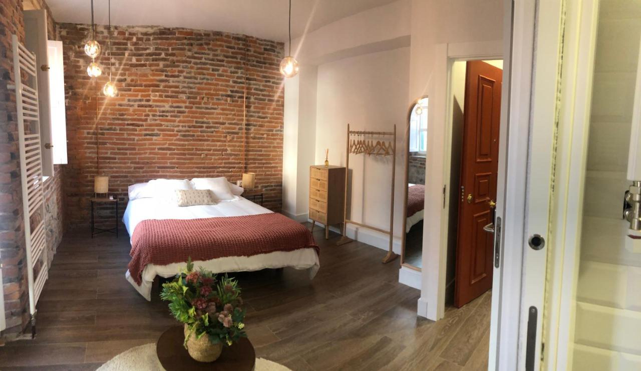 Hotel Albany Ancha León Exteriér fotografie The bedroom of a typical apartment